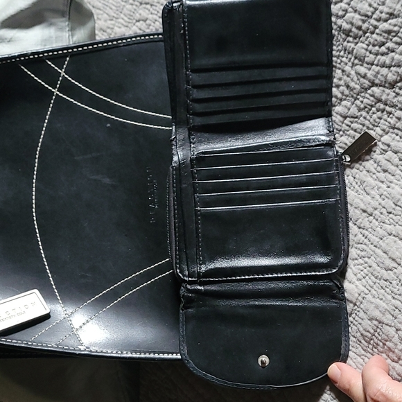 Kenneth Cole Reaction handbag and wallet. Both are black leather. - Picture 2 of 5